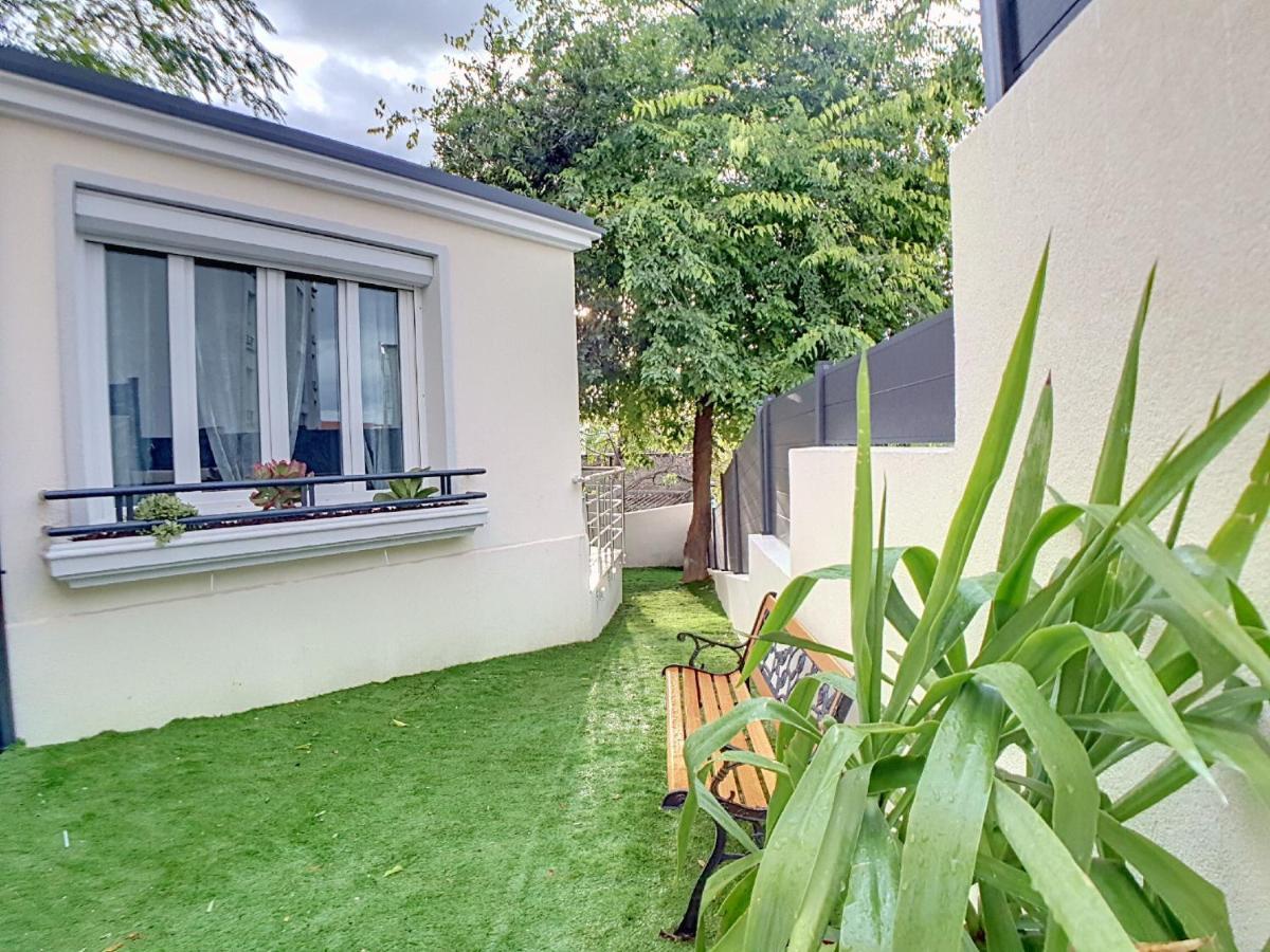 Stop Chez M Select Garden # Qualite # Confort # Simplicite Saint-Fons Kültér fotó